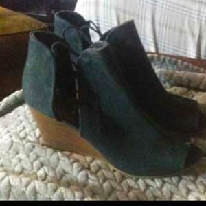 Ladies denim wedge peep toe shoes